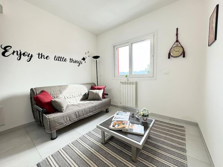 Attico Magnificent Wi-fi/free Parking Apartment *