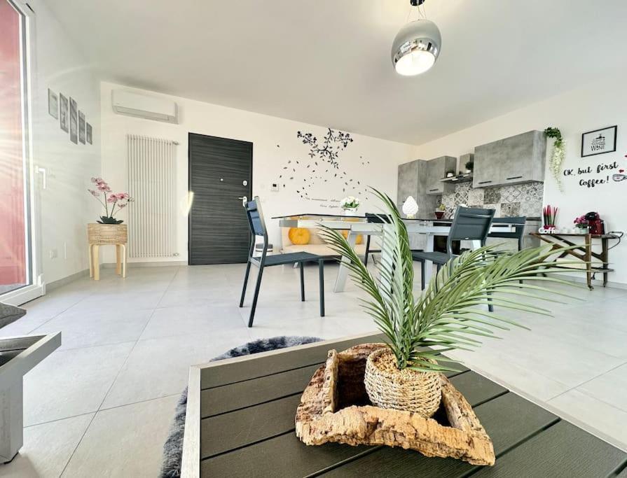 Attico Magnificent Wi-fi/free Parking Apartment *