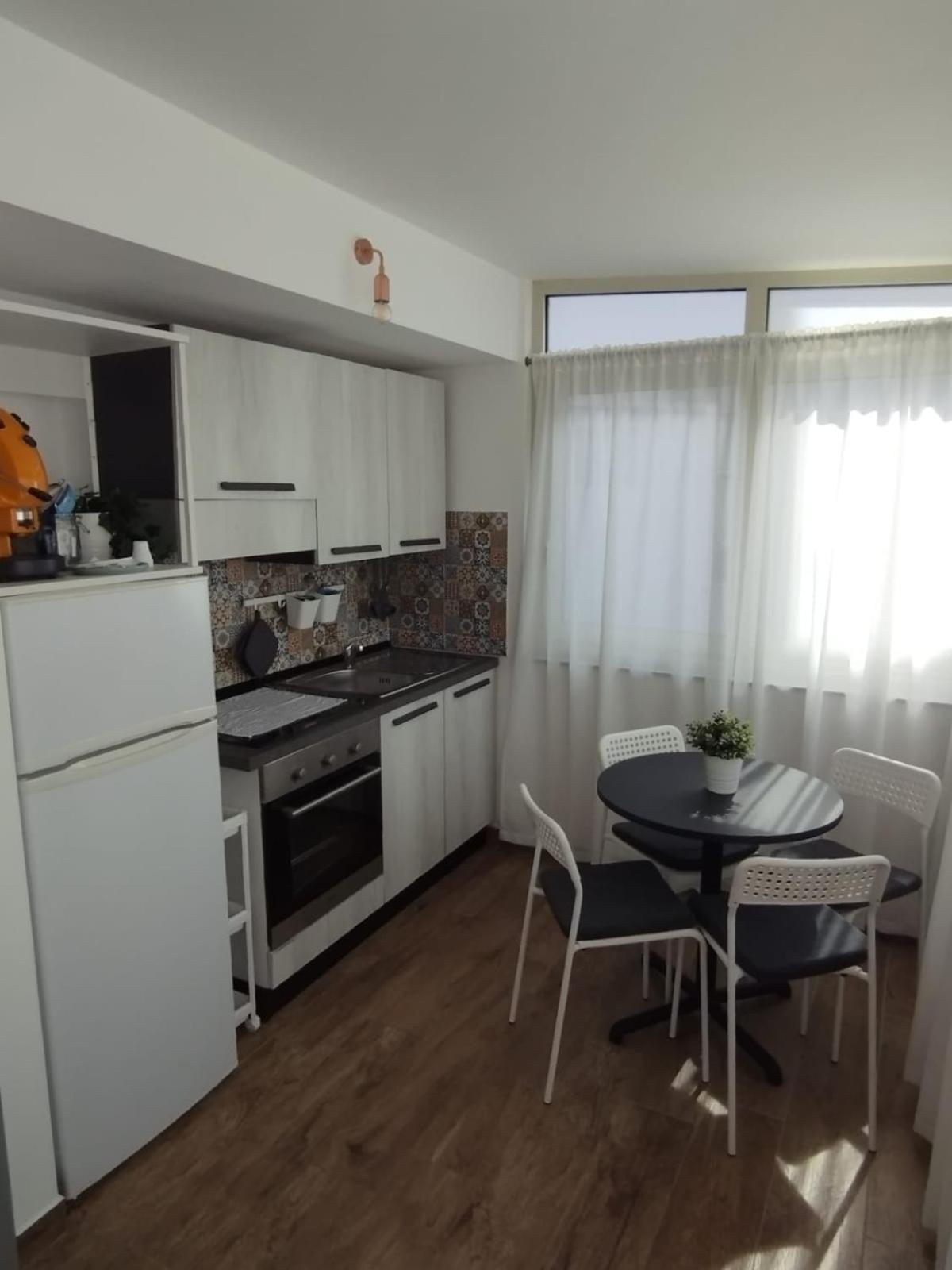 Triscele House