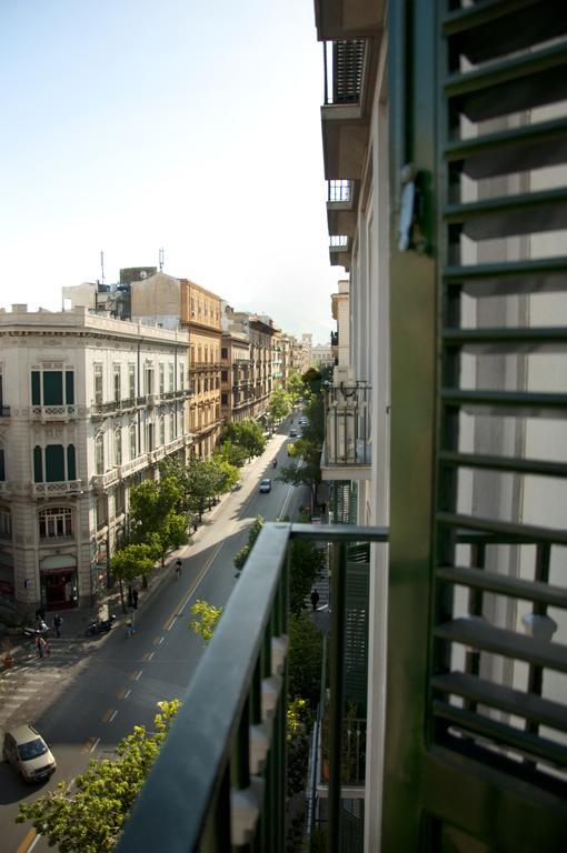 Acomodação com café da manhã  *1*7*4* Via Roma Palermo