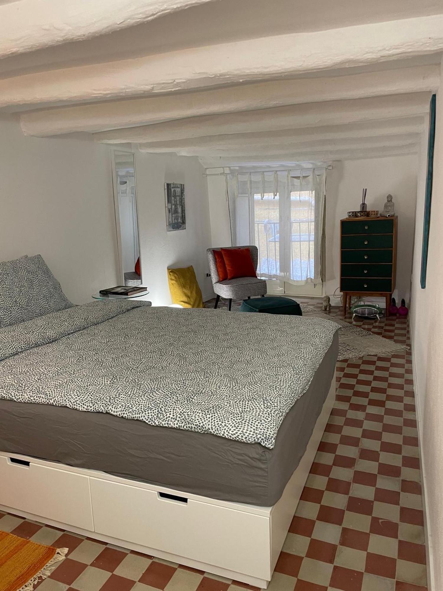 Apartment 29