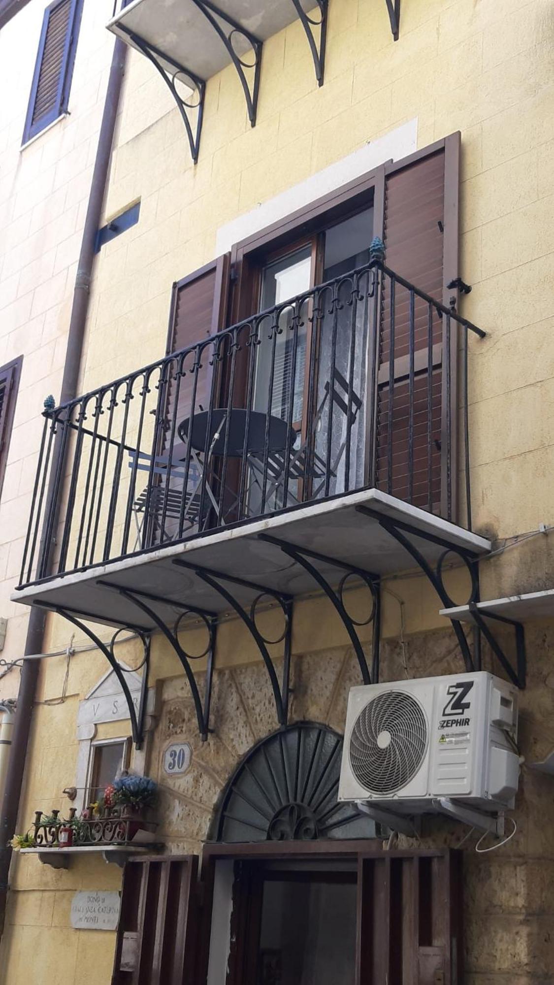Casina Al 32