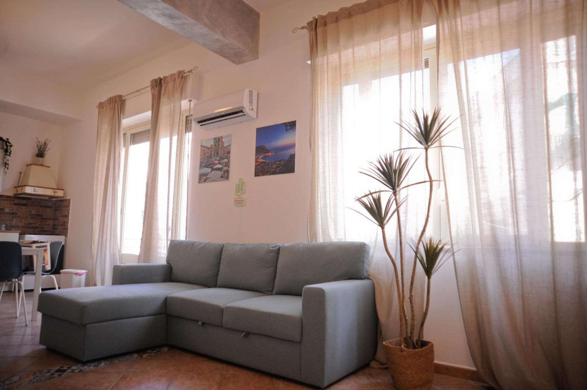 Le Finestre Su Ballaro Apartment *