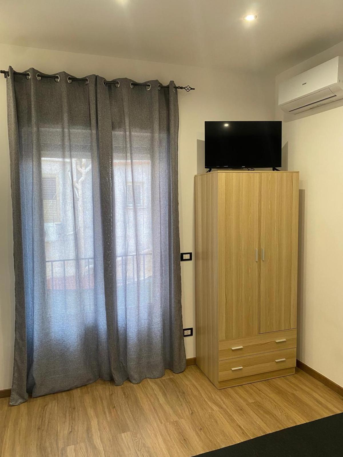Di Fronte Zisa Apartment
