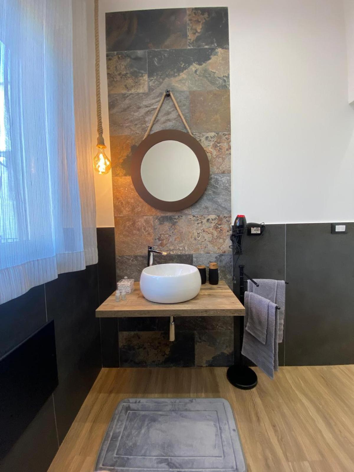 Apartment Di Fronte Zisa *