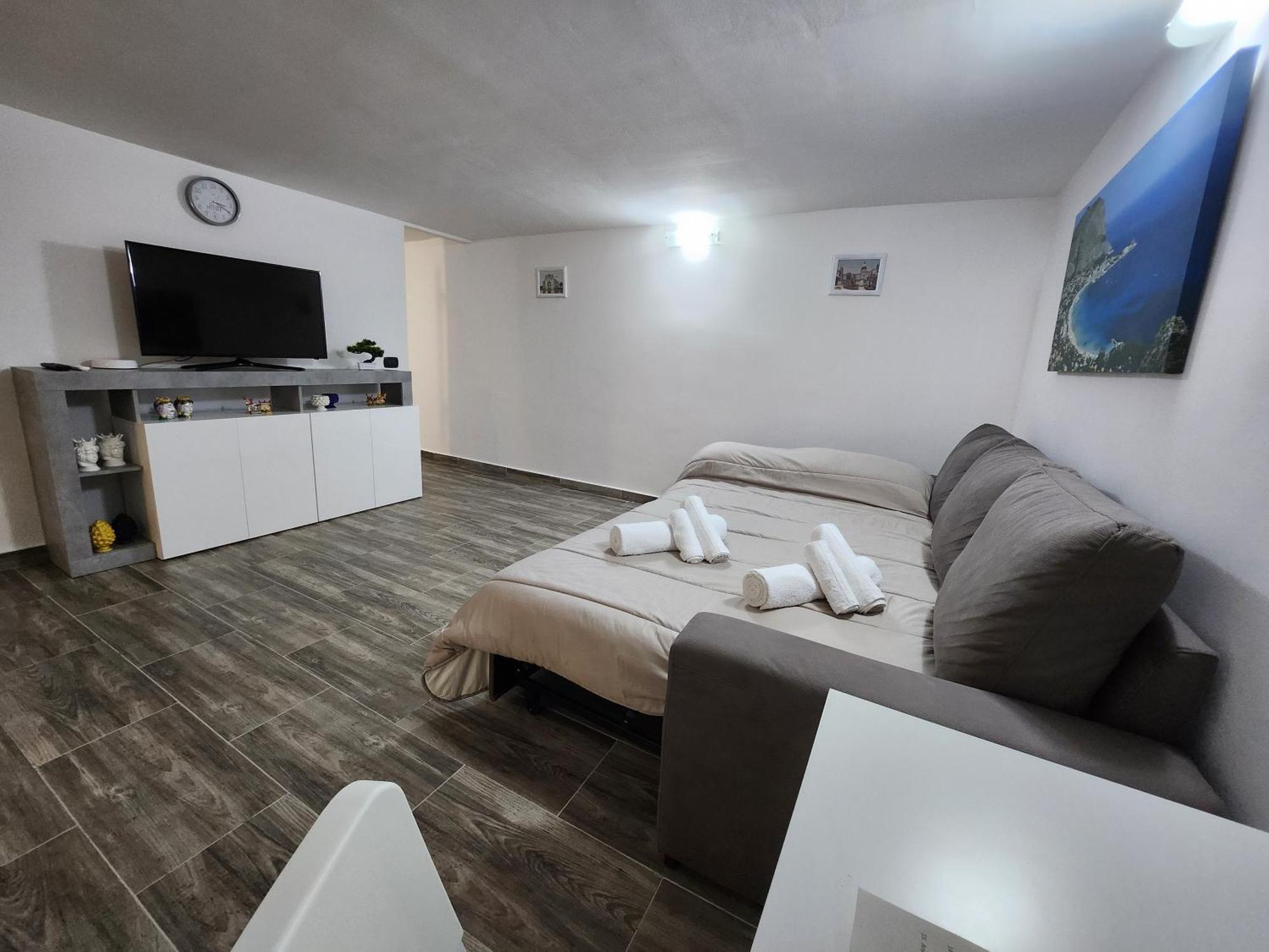 Apartment Don Vito's Home, Dsg2 Short Lets, 250 Mt Metro