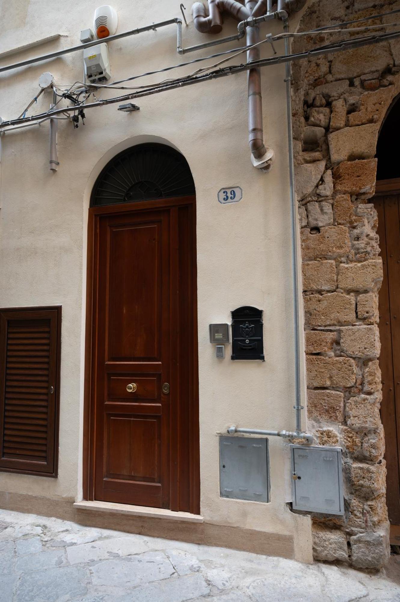 Il Sole Dei 4 Canti Appartamento Palermo