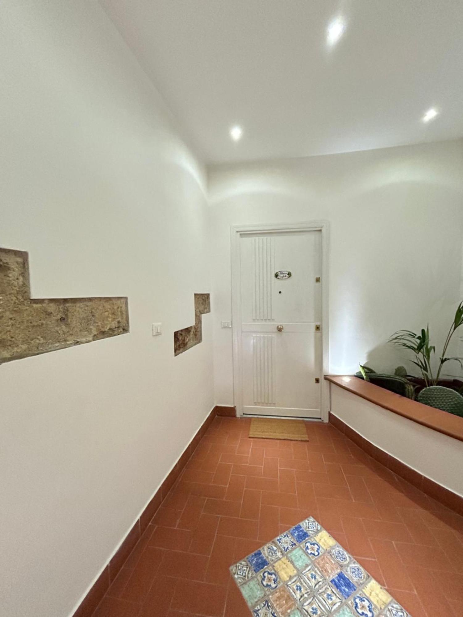 Palazzo Crisafulli 1- Casa Liberty Con Vasca Esterna * Palermo