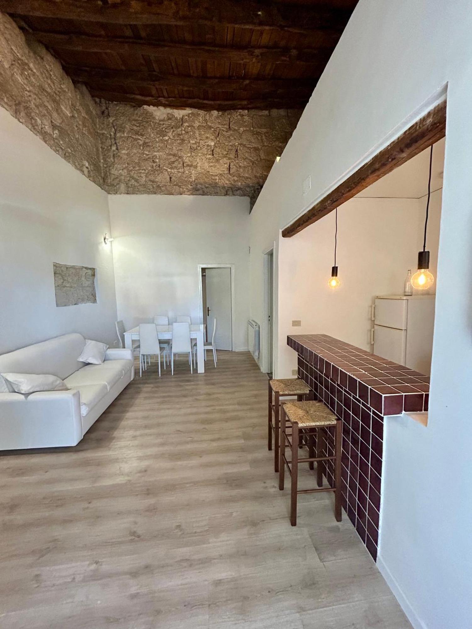 Casa de férias Palazzo Crisafulli 1- Casa Liberty Con Vasca Esterna
