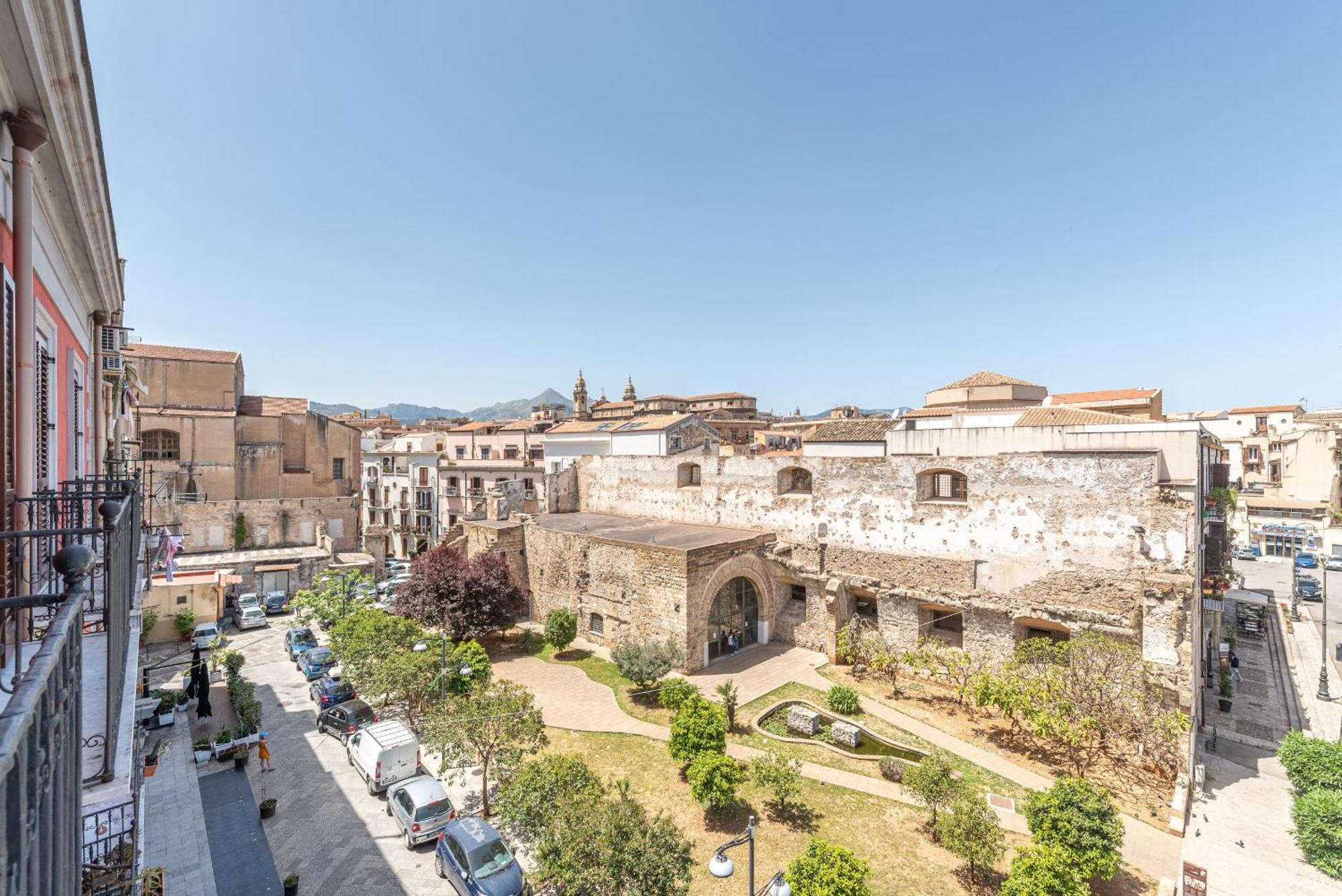 Oretea With Terrace By Wonderful Italy Apartment Palermo