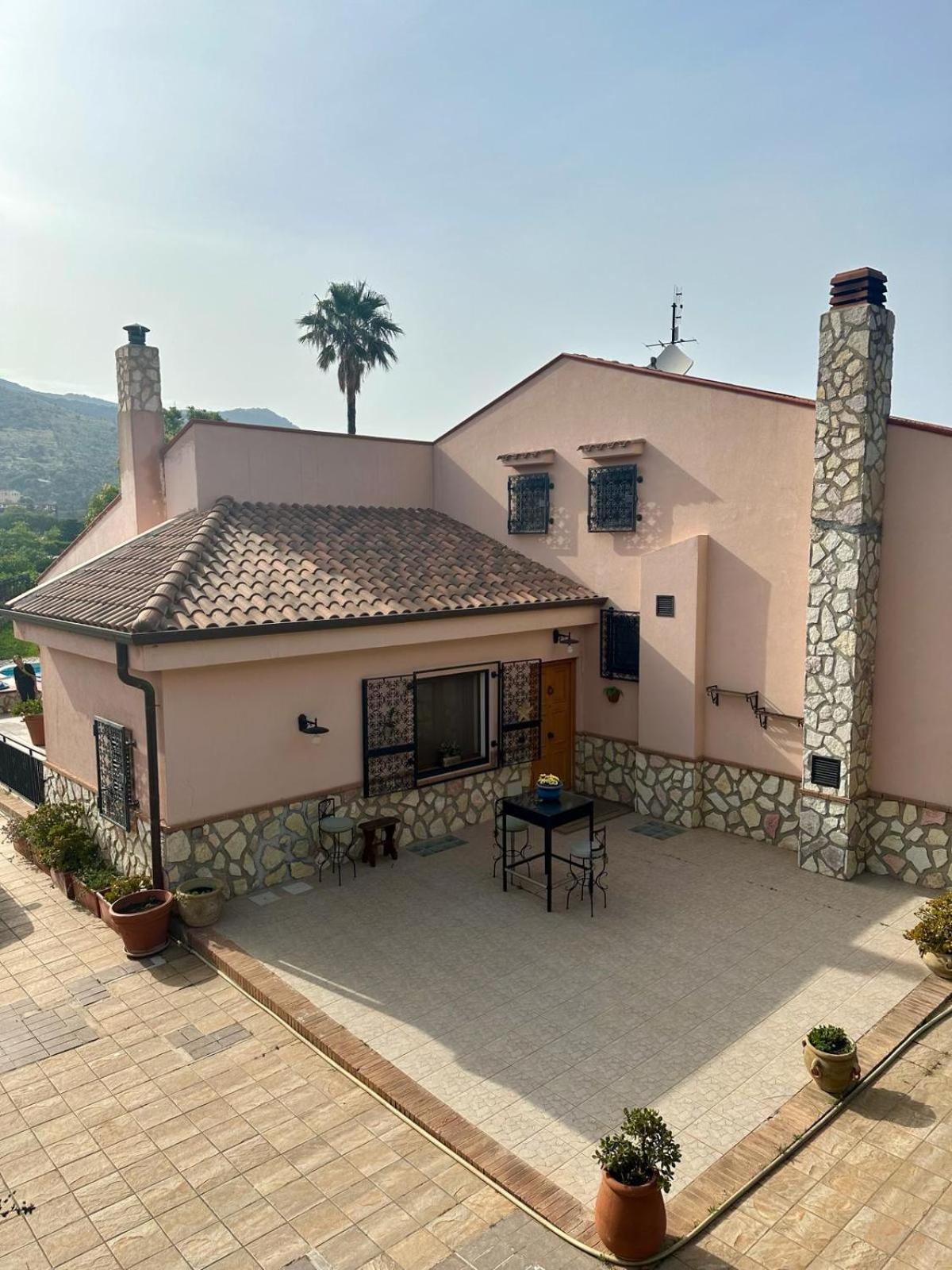 Inserra Deluxe Bed & Breakfast