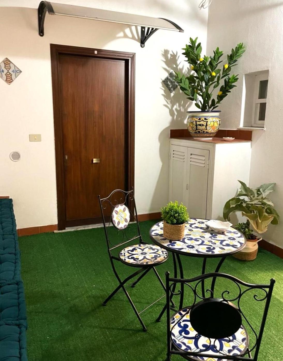 Apartment The Traveller's House - Station Palermo
