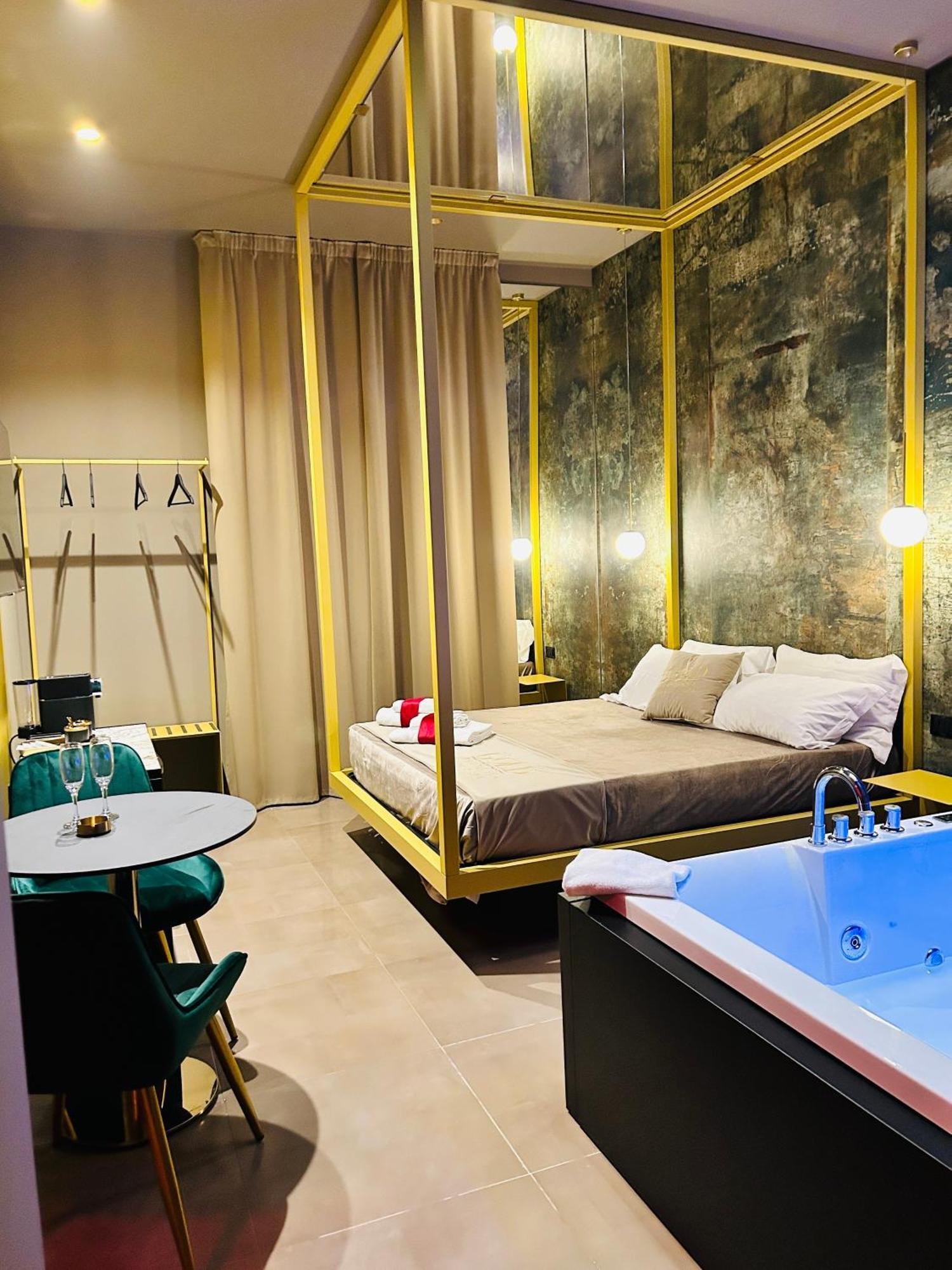 Gold Boutique & Spa *