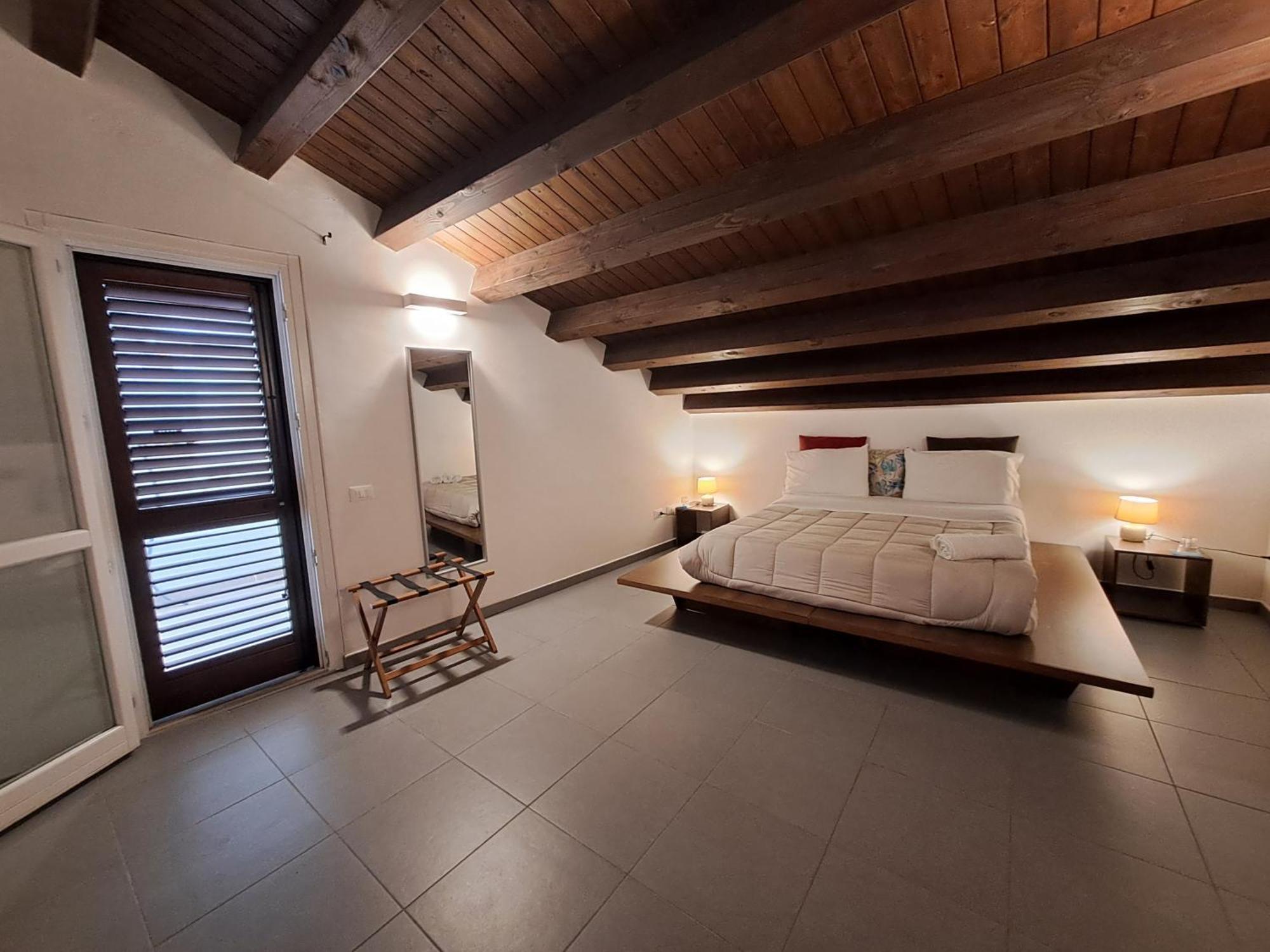 Sopramoltivolti Guest house