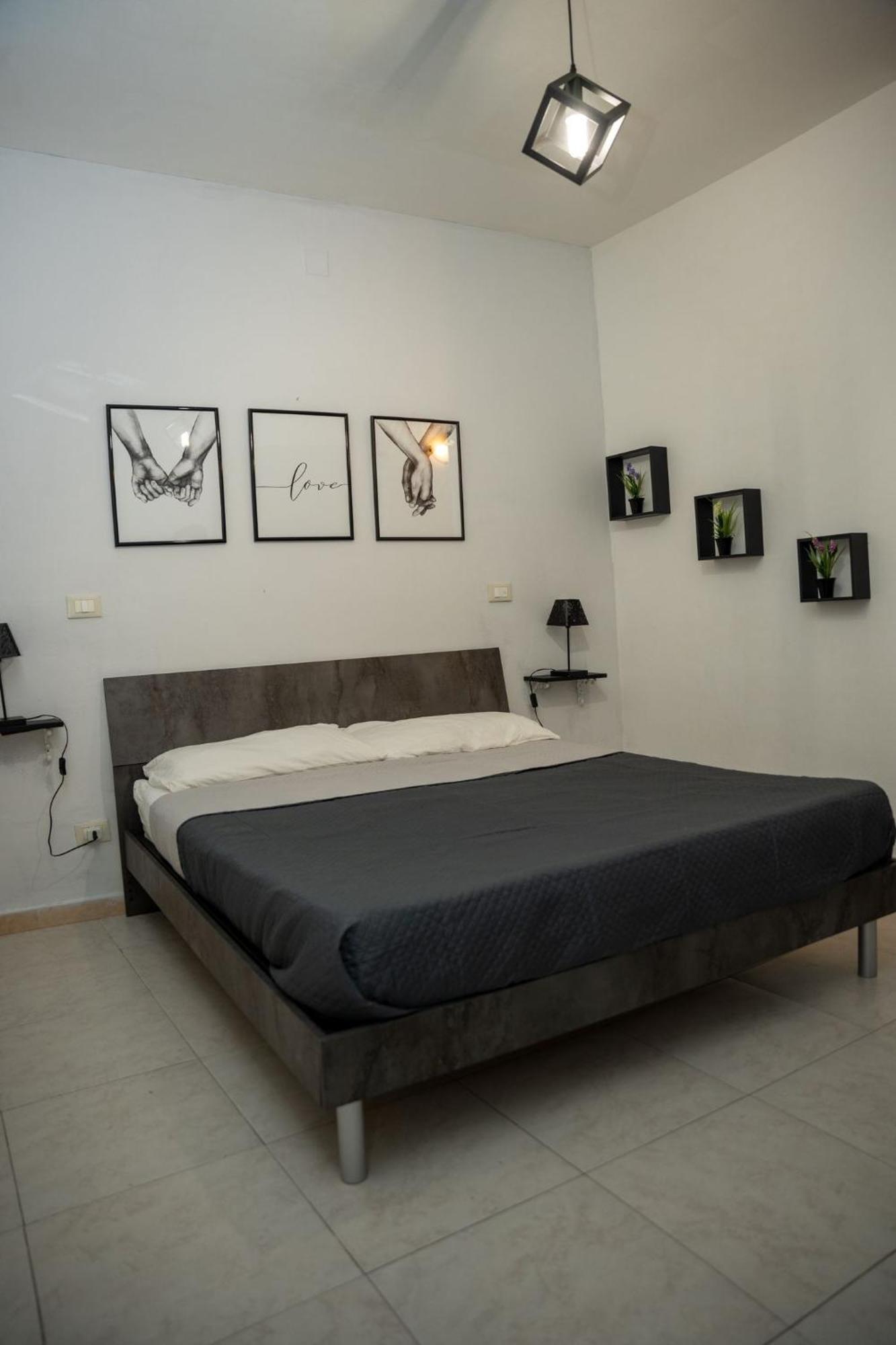 Lion's Apartment *