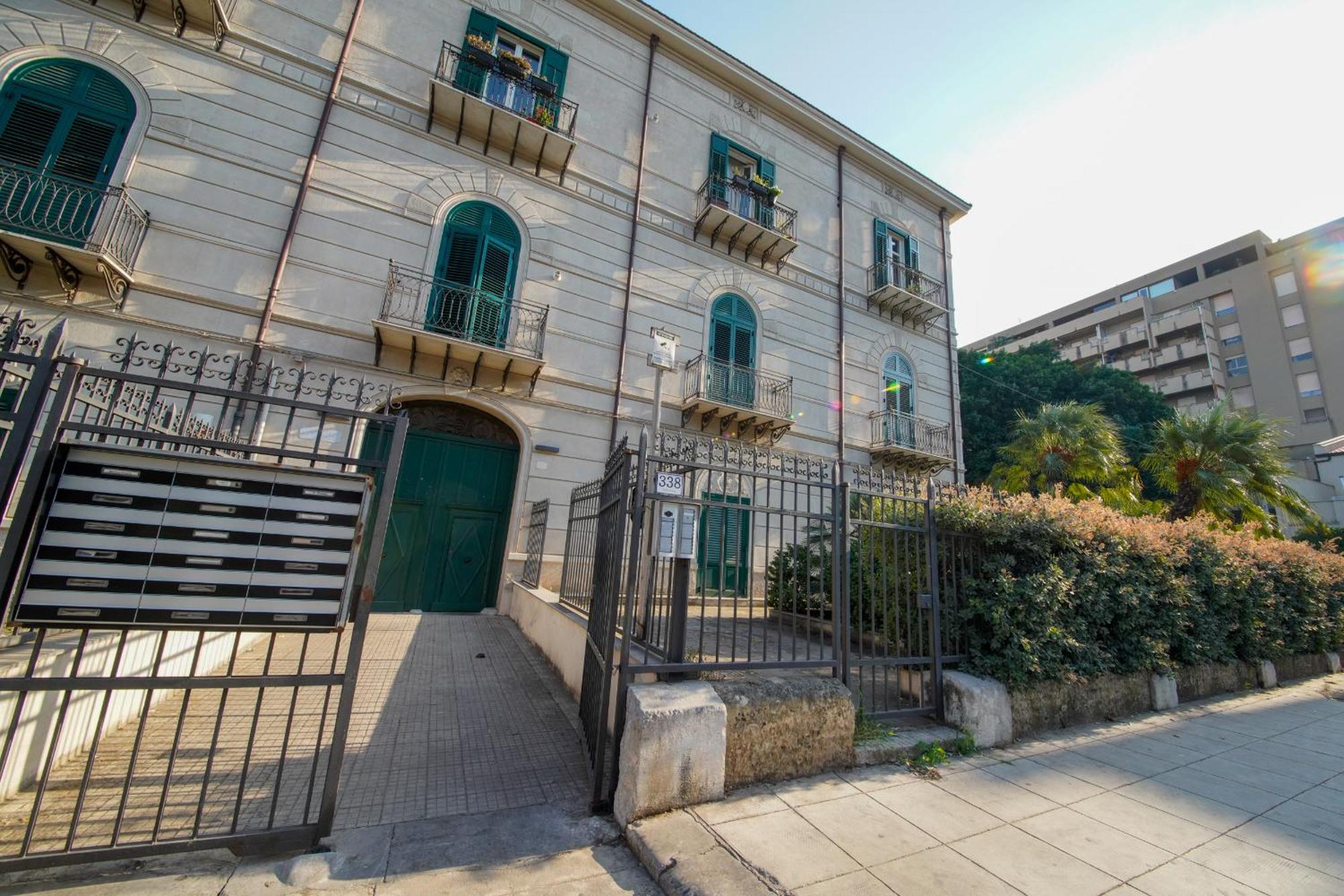 338 * Palermo