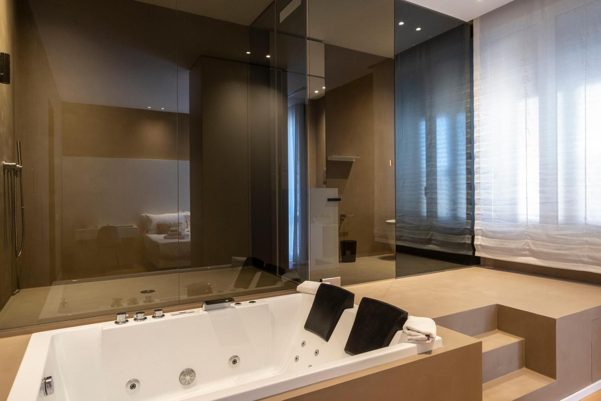 Amorgiu Luxury