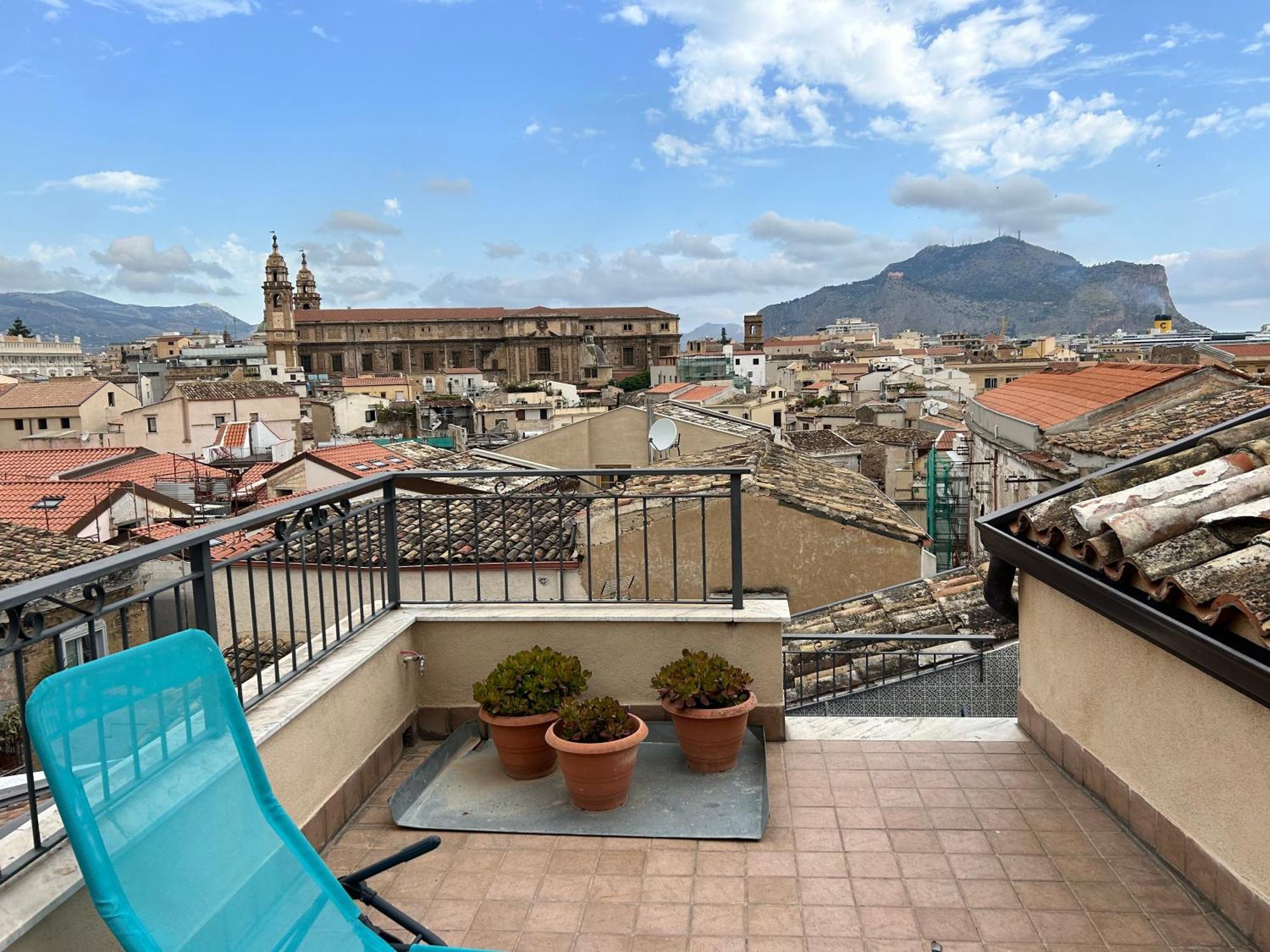 Casa Design Con Terrazzo In Centro Storico * Palermo