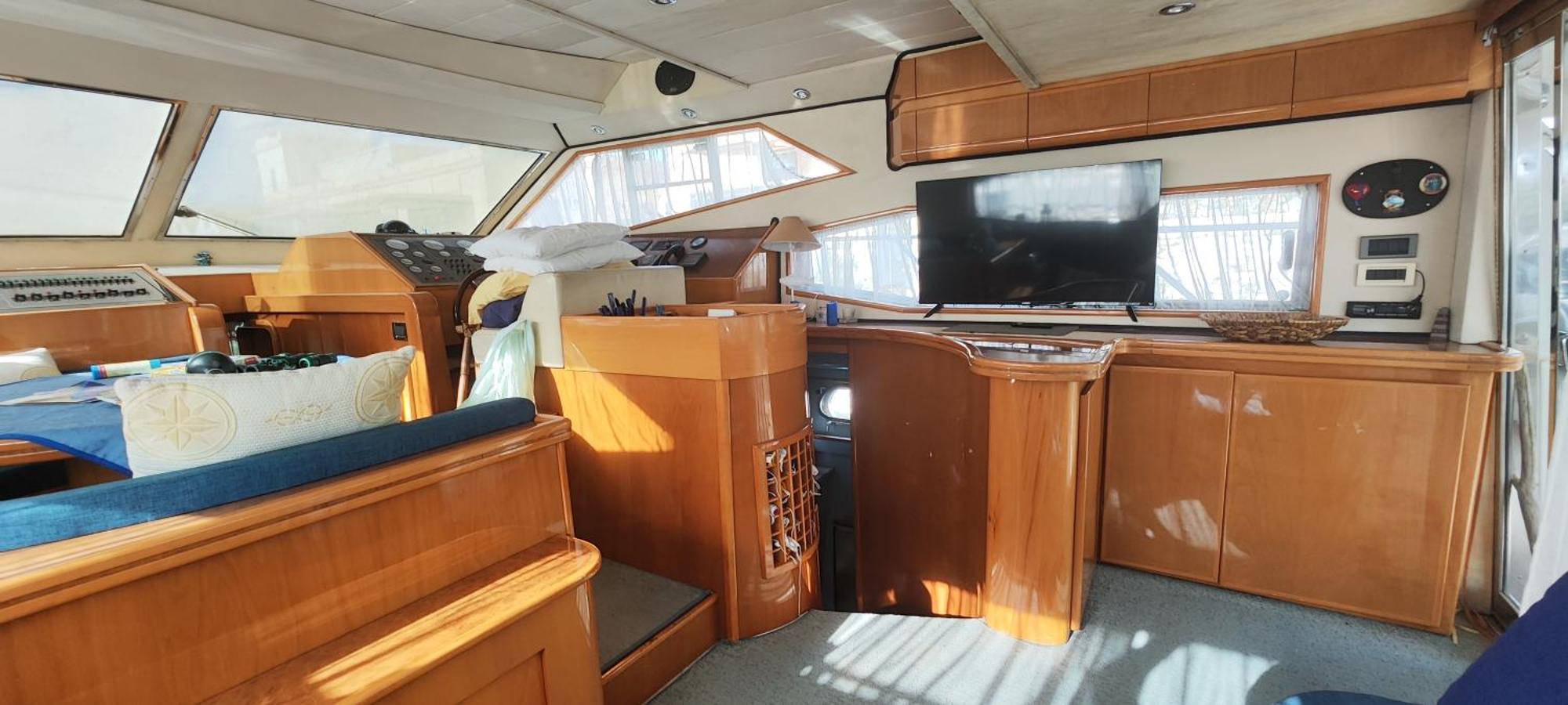 Botel Moonlight Houseboat *