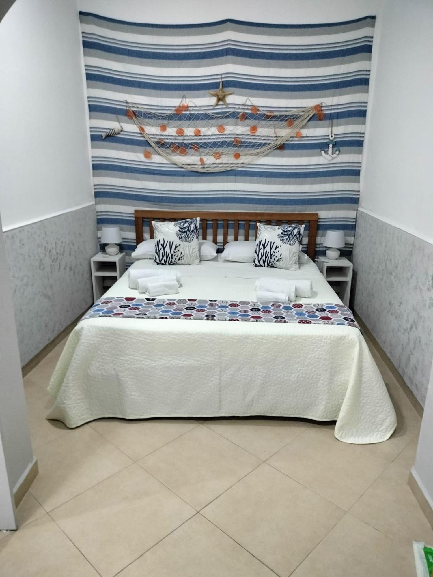Domus Rosaliae - *