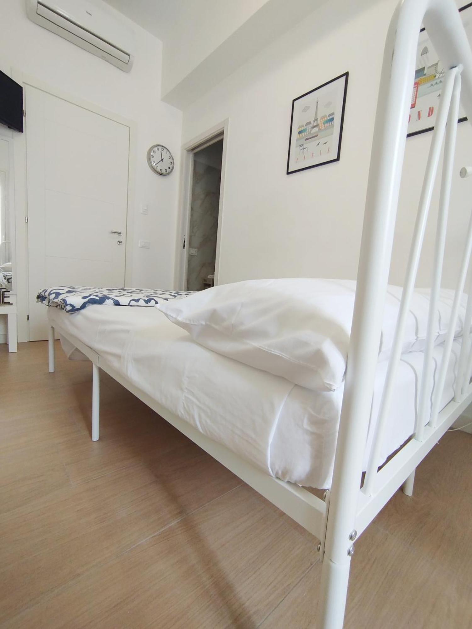 Apartment Notarbartolo Room#200 Palermo