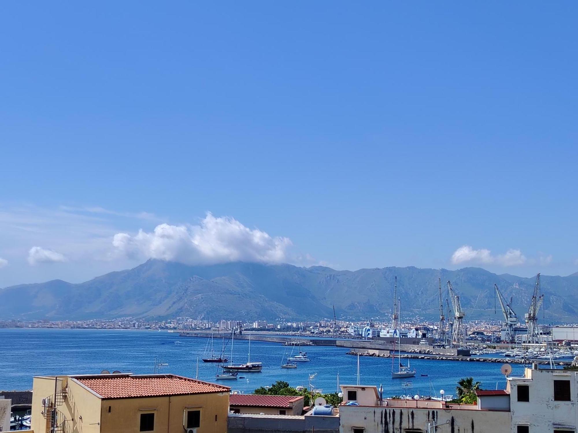 Casa De Paoli - Luminosissimo Vista Mare Con Parcheggio Privato Palermo