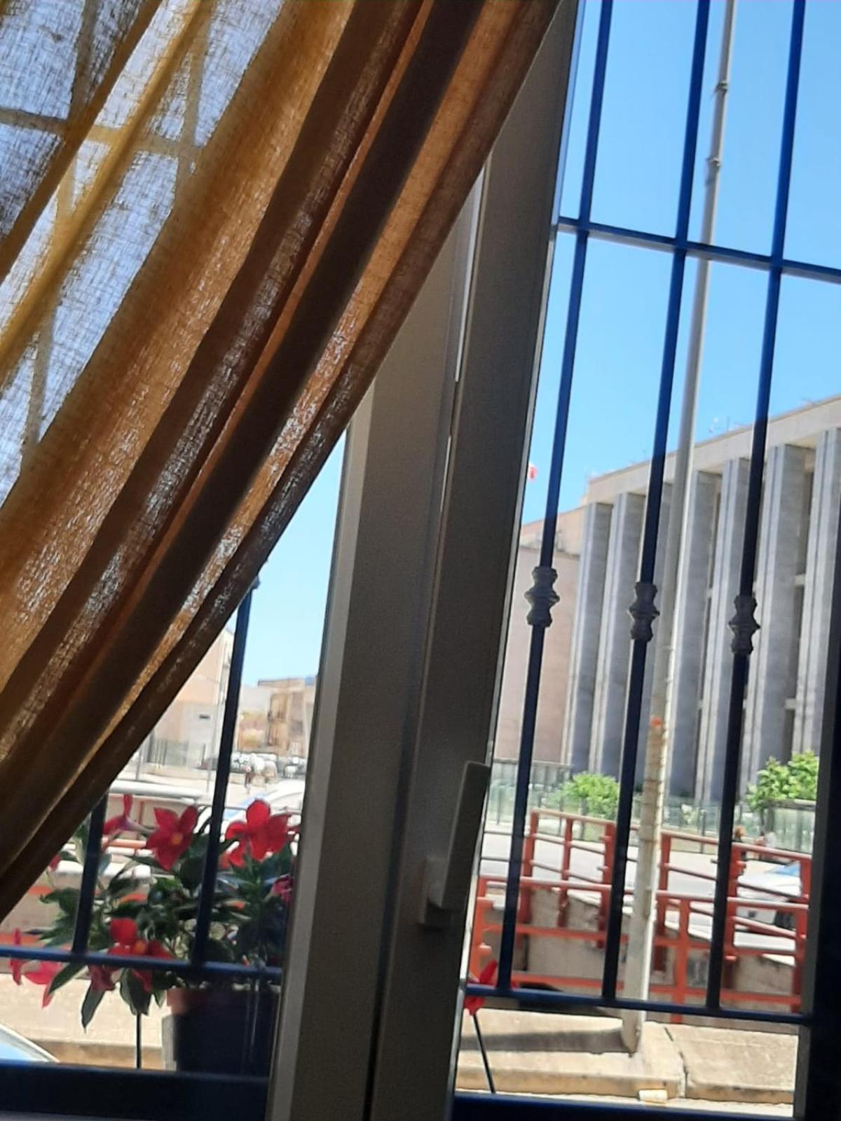 Aurora Center -