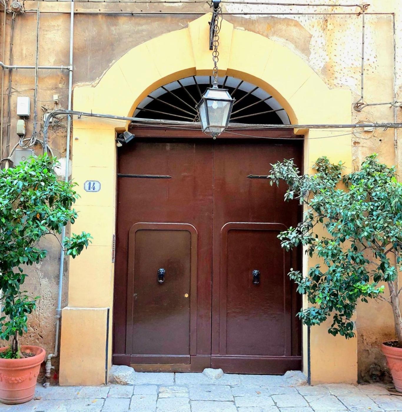 Luxury Cathedral Apartment Palermo