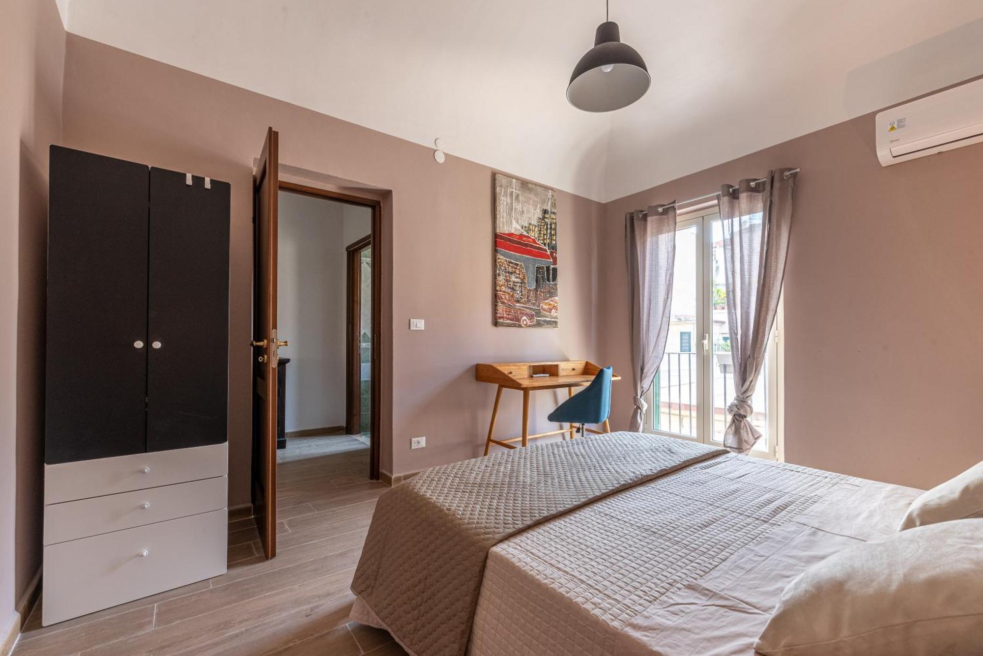 Dasaro Apartment *