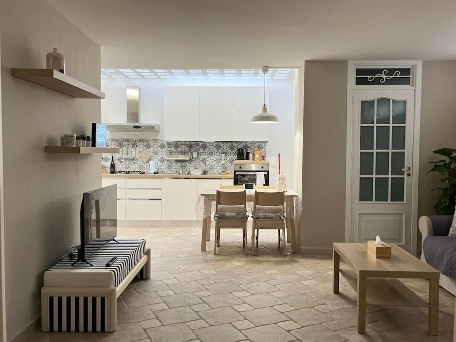 Apartment Full Semi-garden In At Mondello *