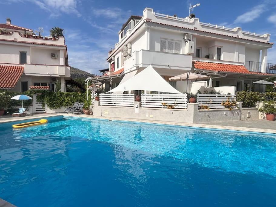 Full Semi-garden In At Mondello Apartment *