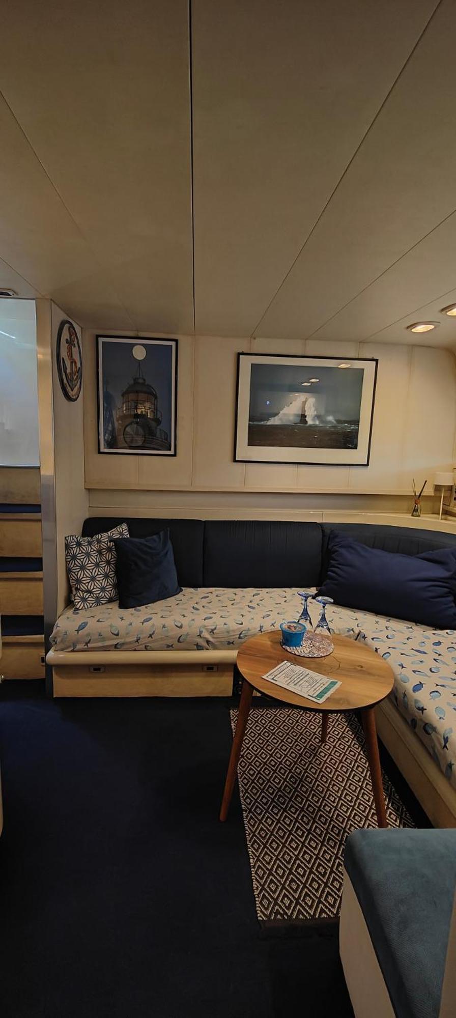 Desire Charming House Boat Botel Palermo