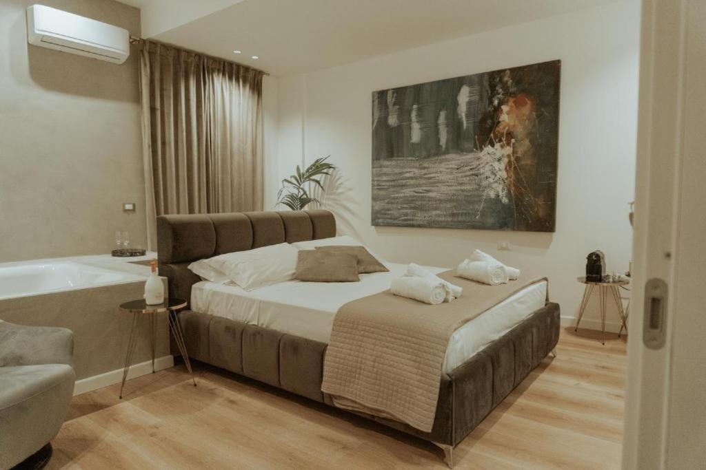 Maximum Hub Suite&spa Palermo