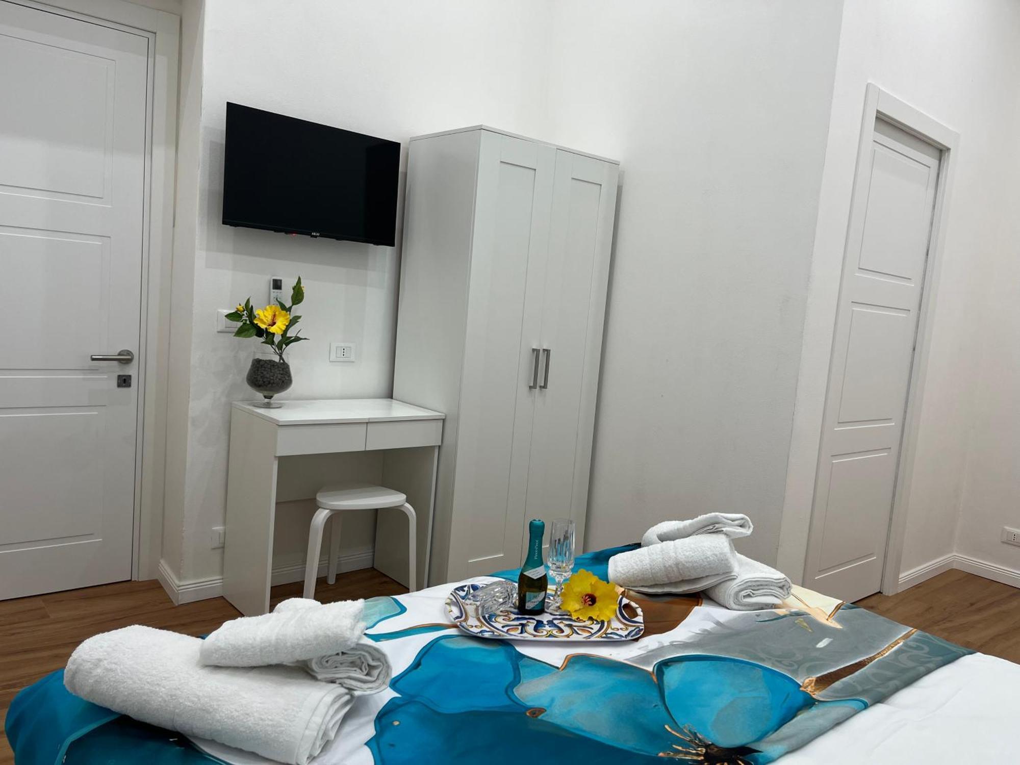 Aurora Center - Guest house