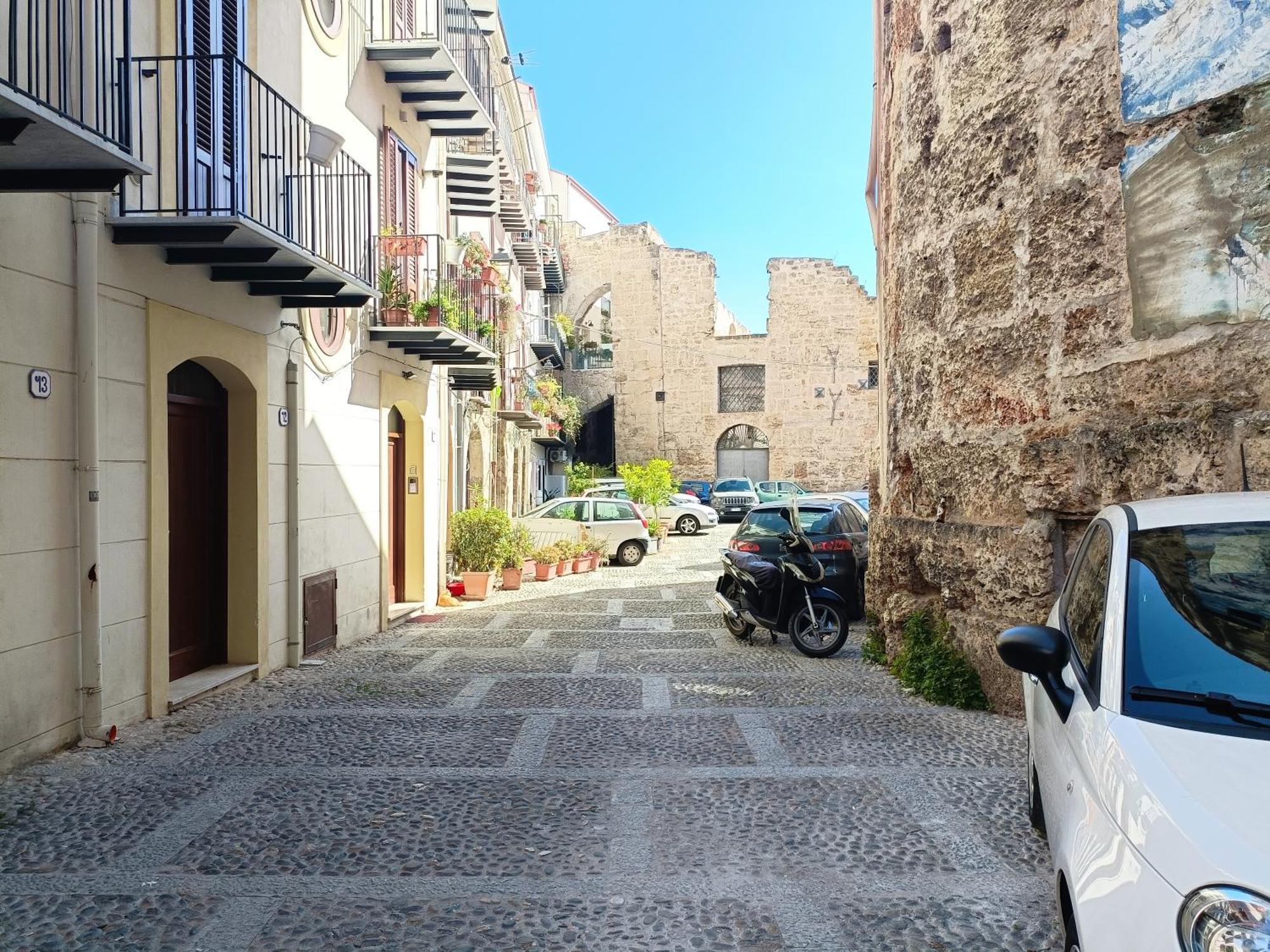 Centro Storico - La Casuzza Cala Palermo