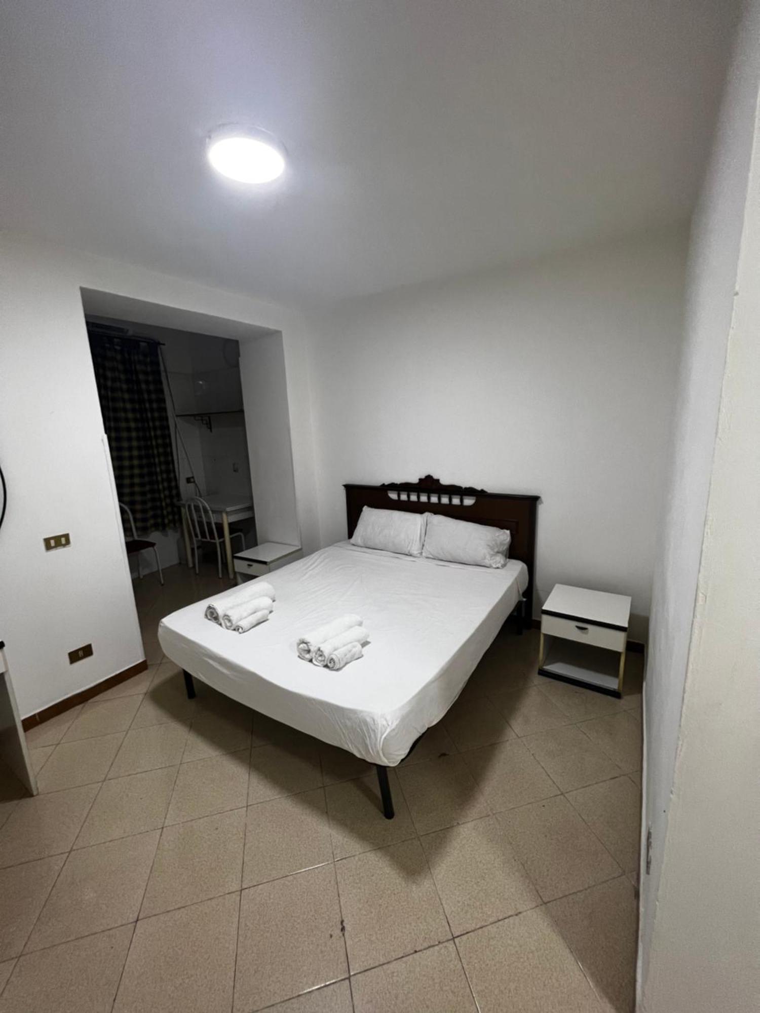 Apartment 1 Near By Central Train Station *