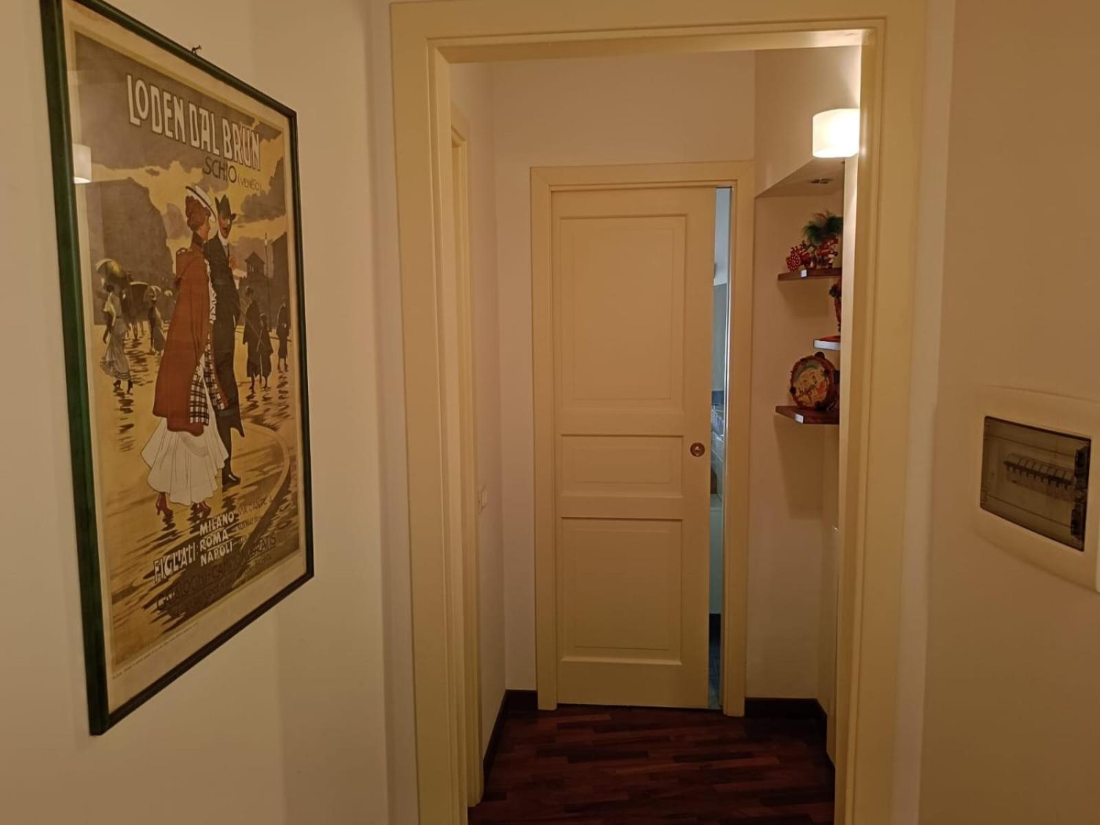 Apartment We # Are Ai Cassarelli *