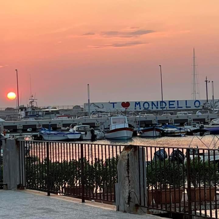 Terrazza Mare Mondello Alloggio in famiglia *