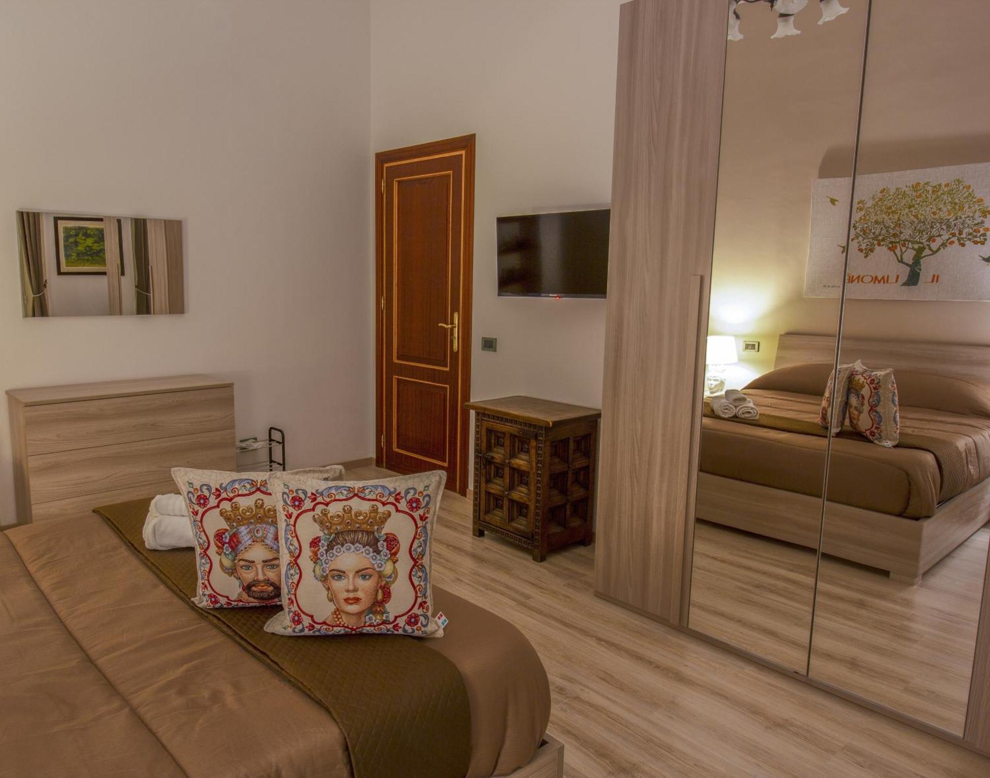 Apartment Quintino 57 Al Politeama - Tourist Lease