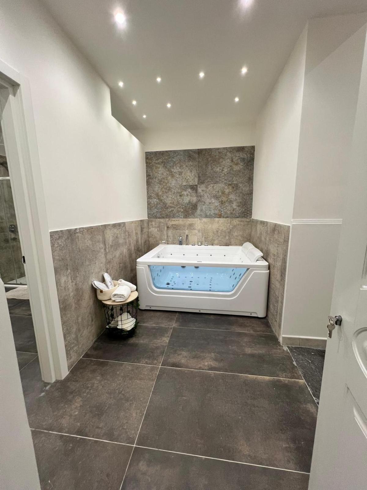 Aragona House Affittacamere *