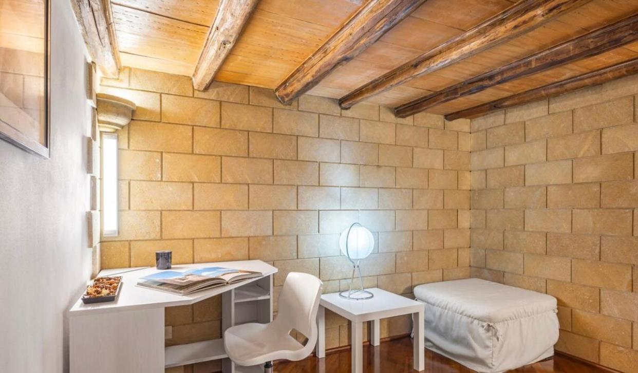 Florio Apartment *