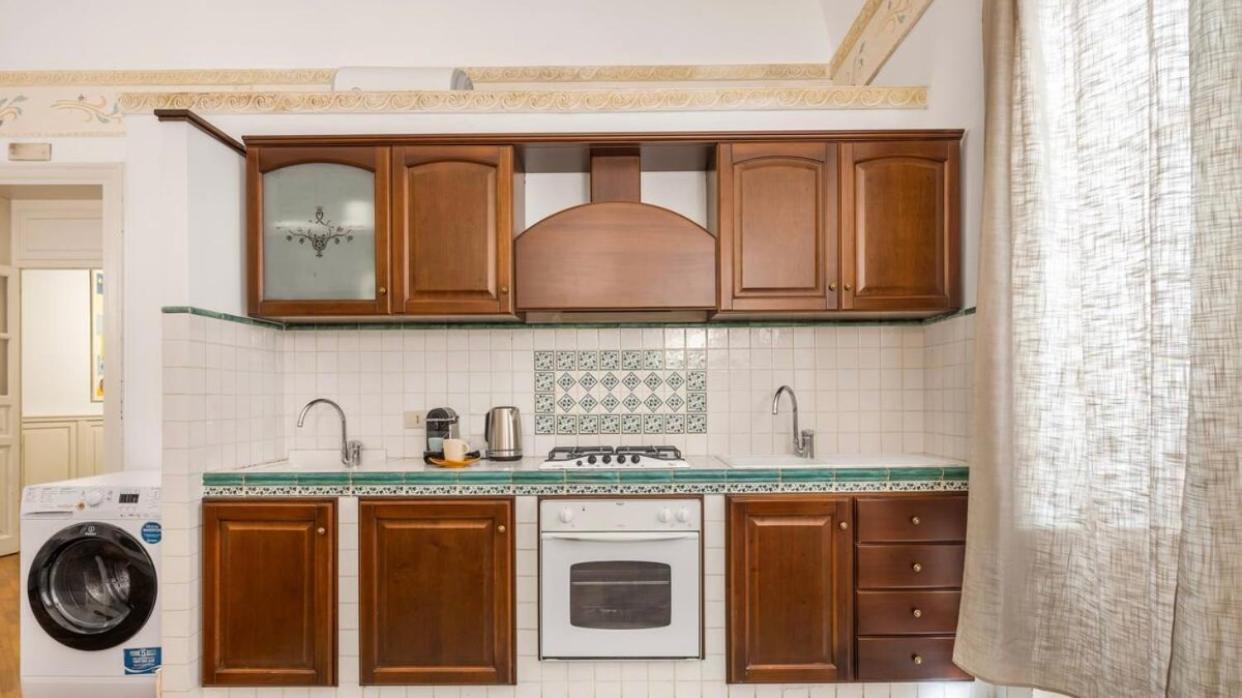 Florio Apartment *