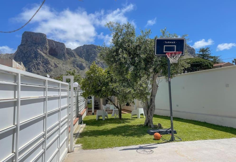 Casuzza Sferracavallo Holiday home *