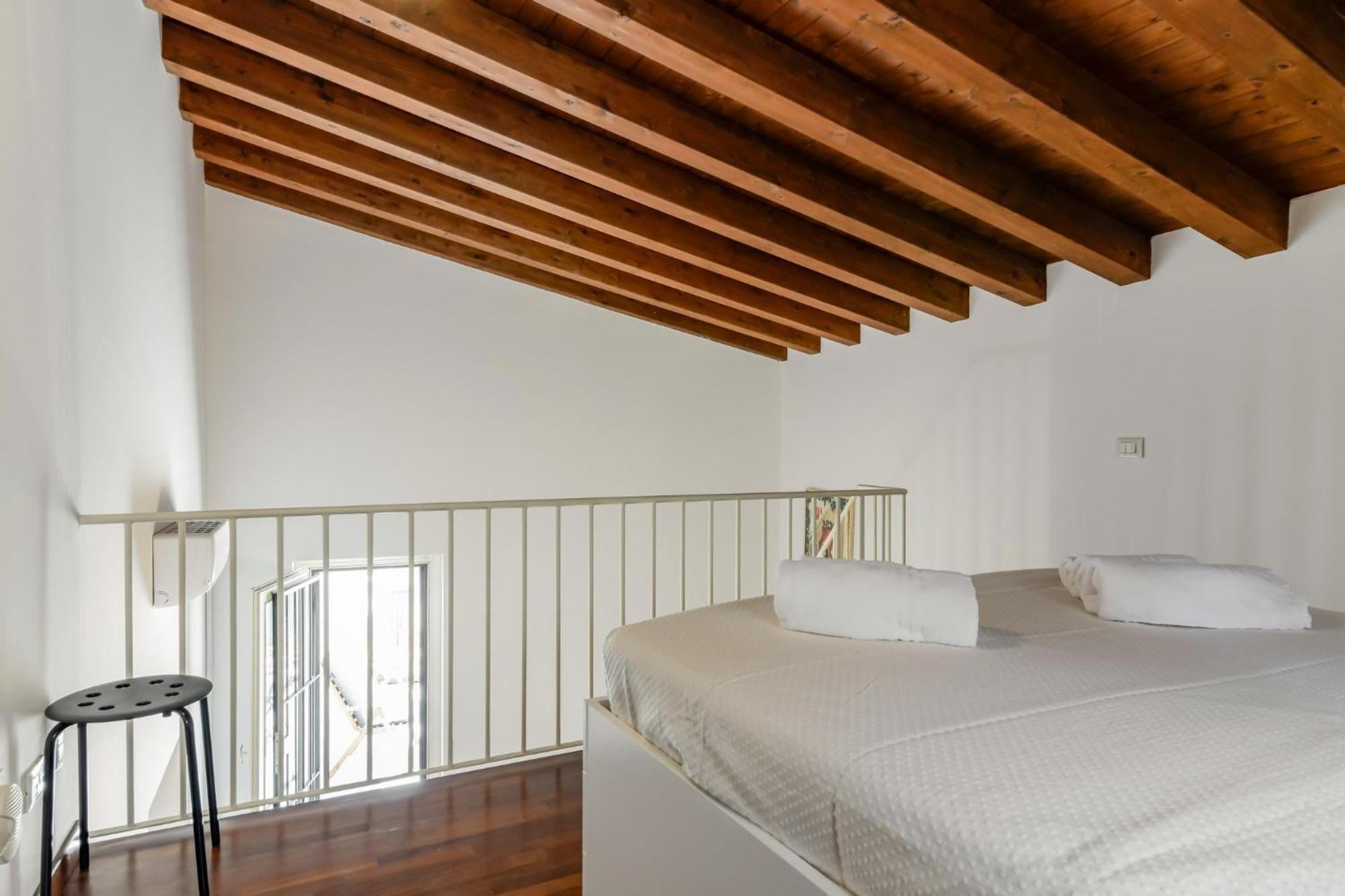 Vucciria & La Cala Lovely With Terrace Apartment Palermo