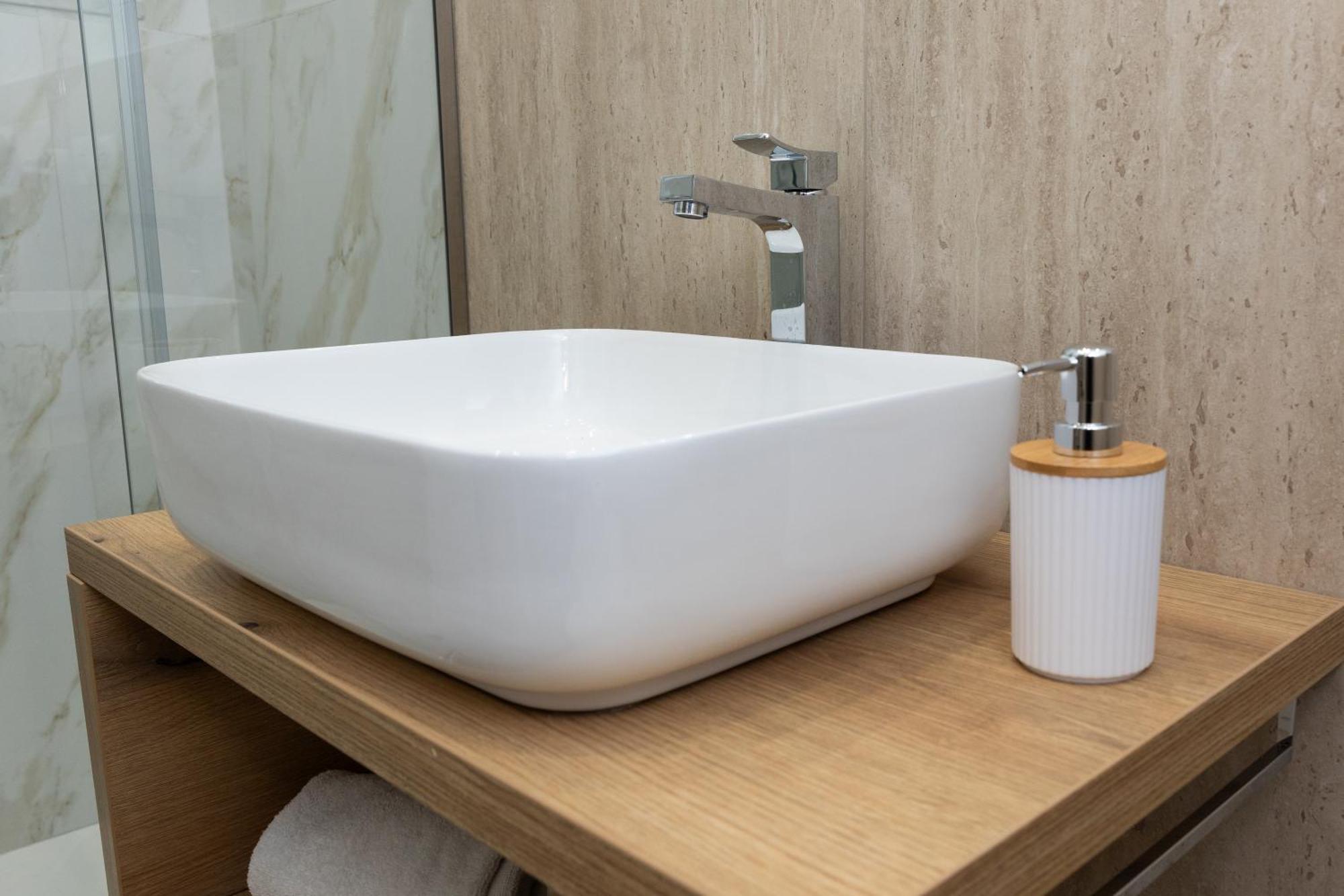 Ludo House - Charming Con Patio A Due Passi Dalla Cattedrale Apartment *