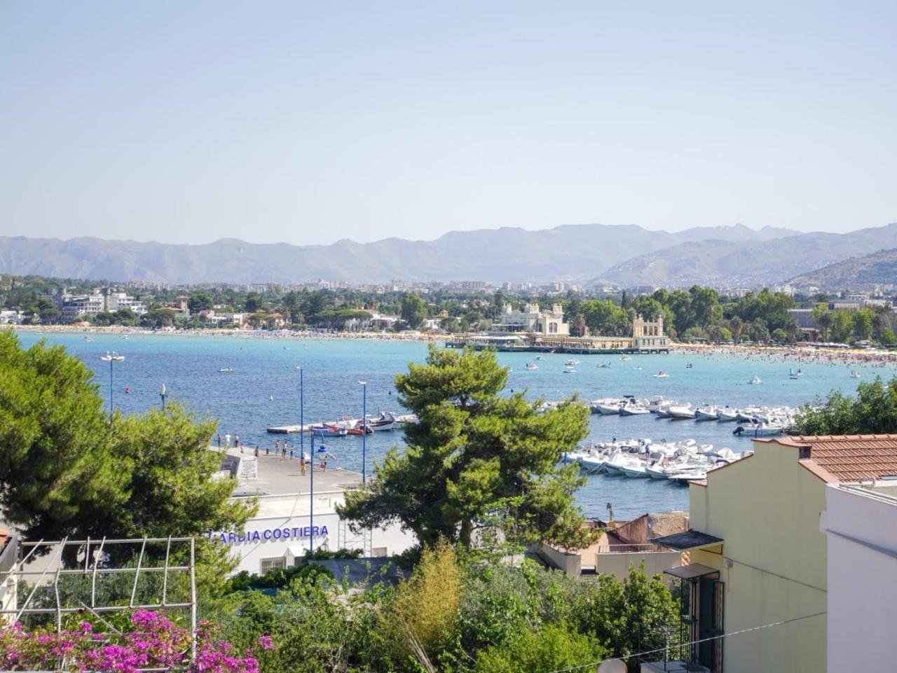 Apartment Casa Del Pescatore - Fronte Mare Di Mondello - By Rentalbeb Italy- Palermo