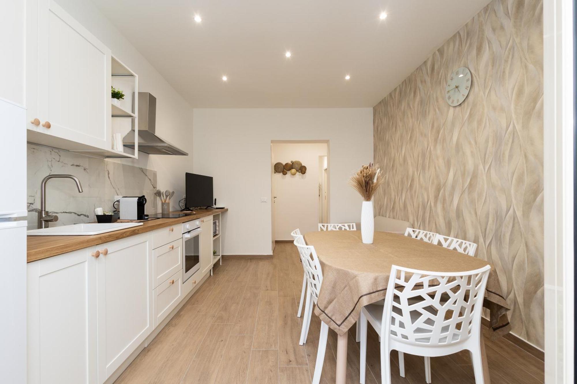 Ludo House - Charming Con Patio A Due Passi Dalla Cattedrale *