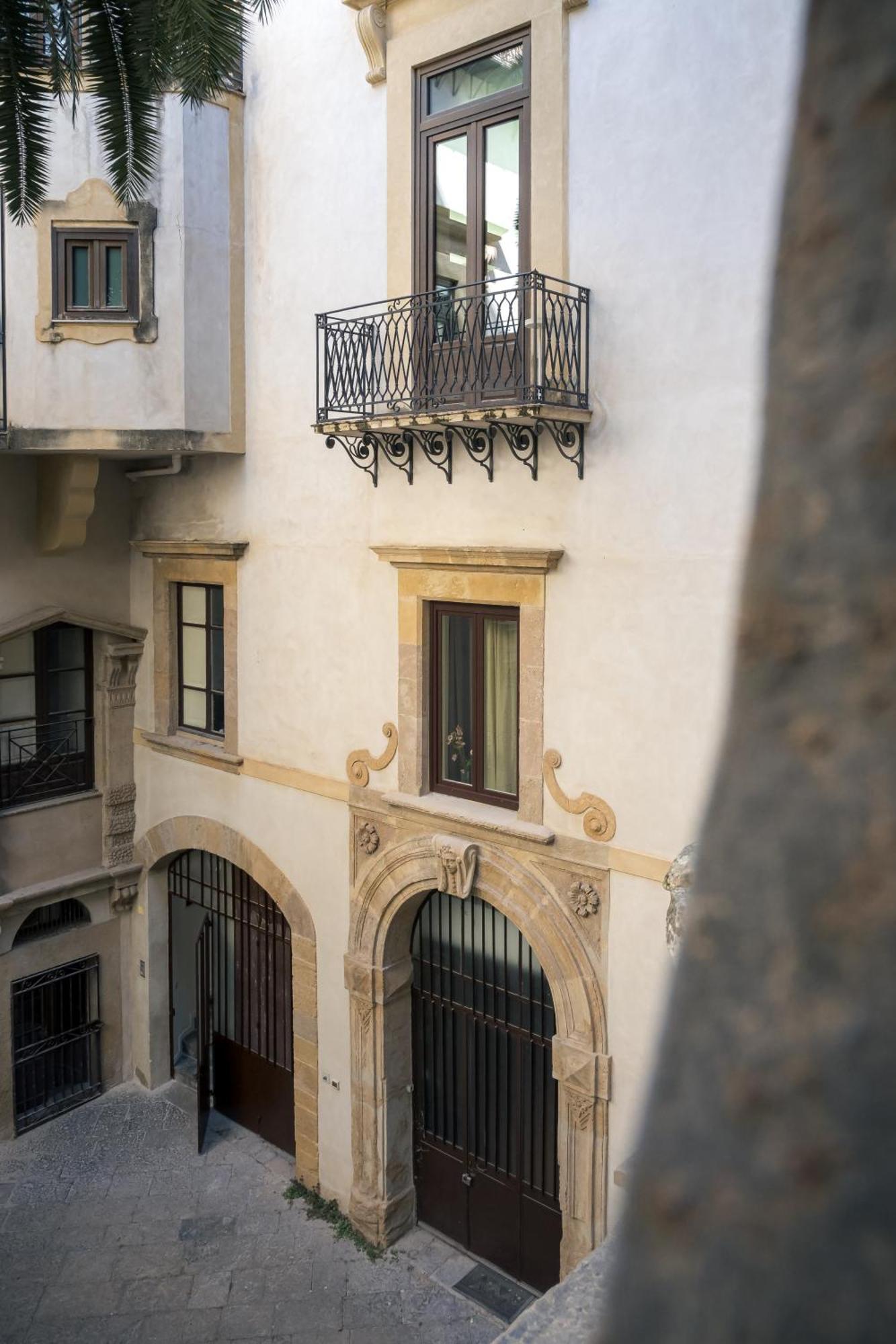 Palazzo Santa Ninfa - Luxury Mansion