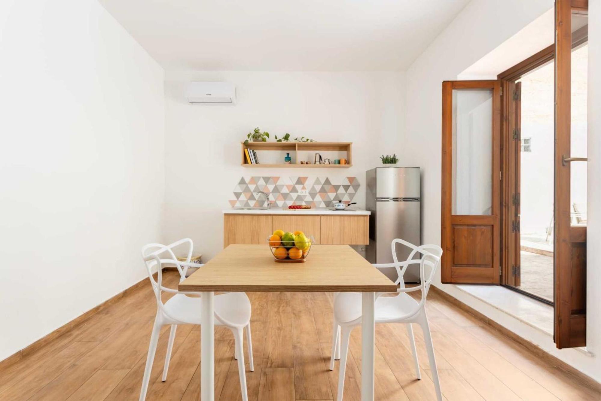 Holiday home Travel - Arenella Holidays *