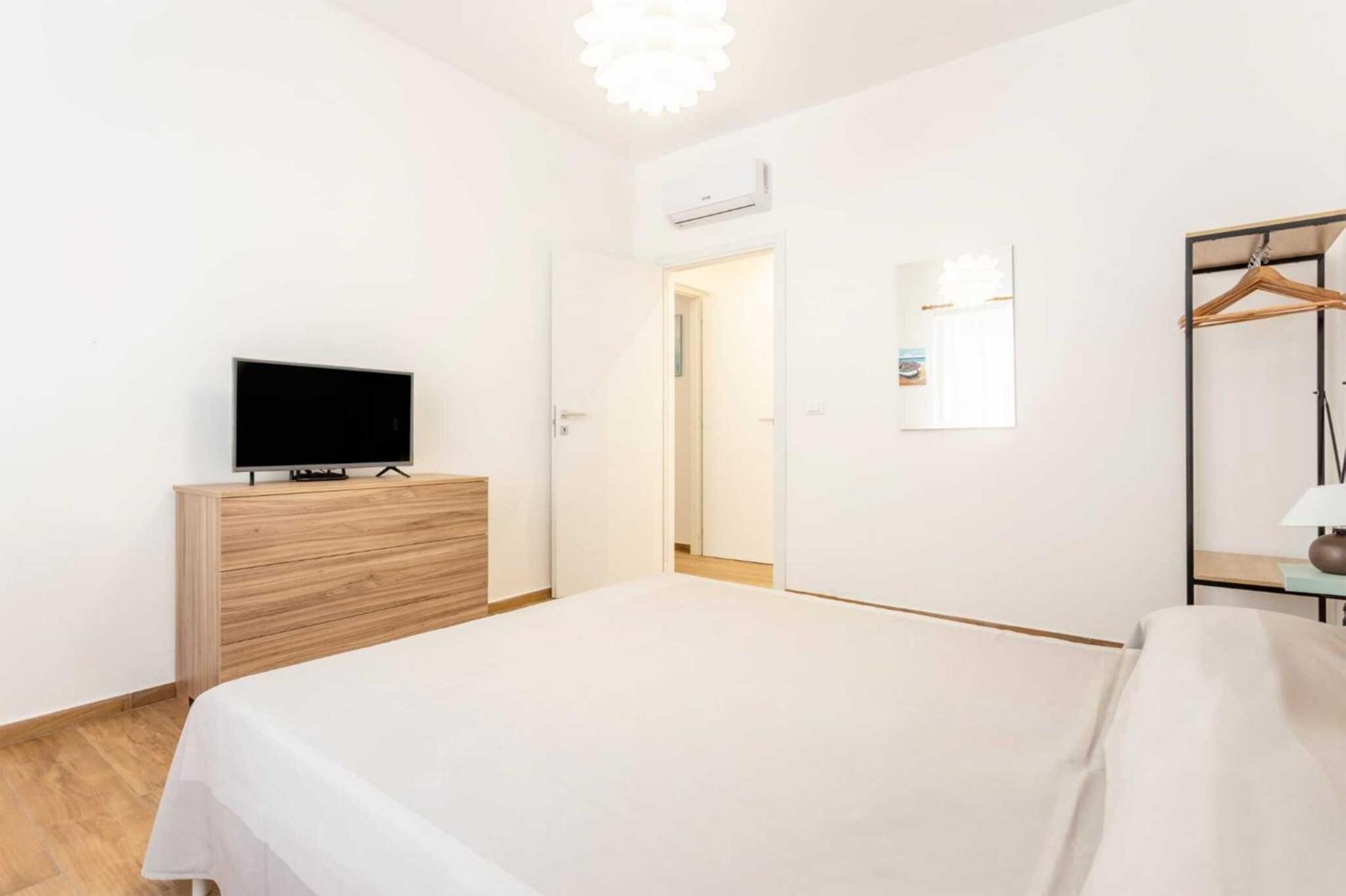 Travel - Arenella Holidays *
